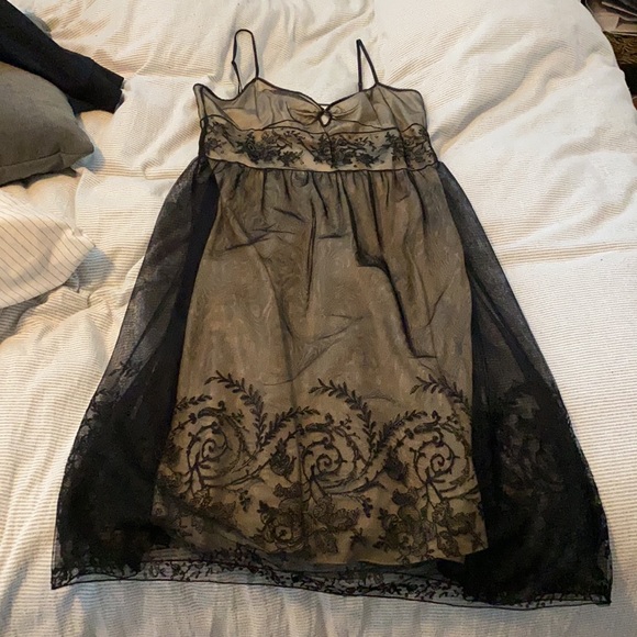 MaxStudio Lace Dress Size 8 - Picture 2 of 3